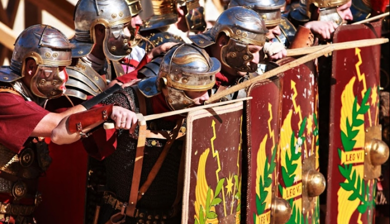 El Imperio está desnudo